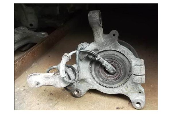 Recambio de mangueta delantero derecha para renault scenic i (ja...) 1.9 dci rx4 referencia OEM IAM   