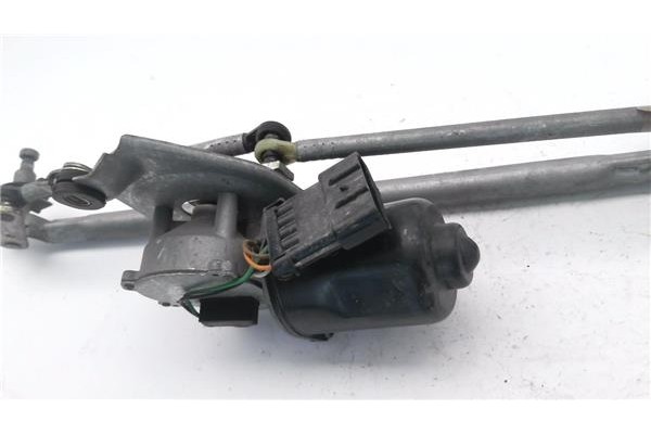 Recambio de motor limpiaparabrisas delantero para nissan kubistar furgón 1.5 dci referencia OEM IAM 2210771  