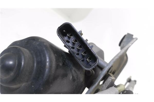 Recambio de motor limpiaparabrisas delantero para nissan kubistar furgón 1.5 dci referencia OEM IAM 2210771  