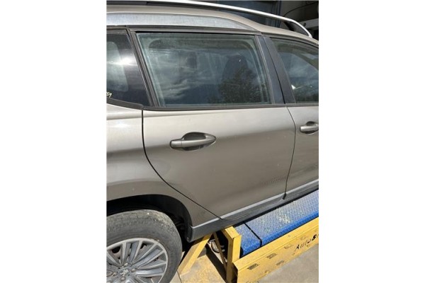 Recambio de puerta trasero derecha para peugeot 2008 1.2 access referencia OEM IAM   