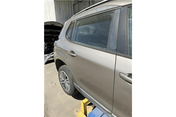 Recambio de puerta trasero derecha para peugeot 2008 1.2 access referencia OEM IAM   