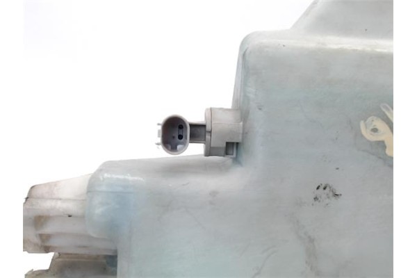 Recambio de deposito limpiaparabrisas para bmw serie 3 berlina (e46) 2.0 320d referencia OEM IAM 61677008057  7008057 , BMW