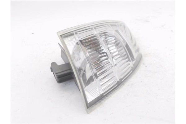 Recambio de intermitente delantero dcho para nissan x-trail (t30) 2.0 referencia OEM IAM E130554  