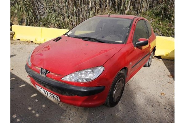 peugeot 206 berlina (1998) del año 