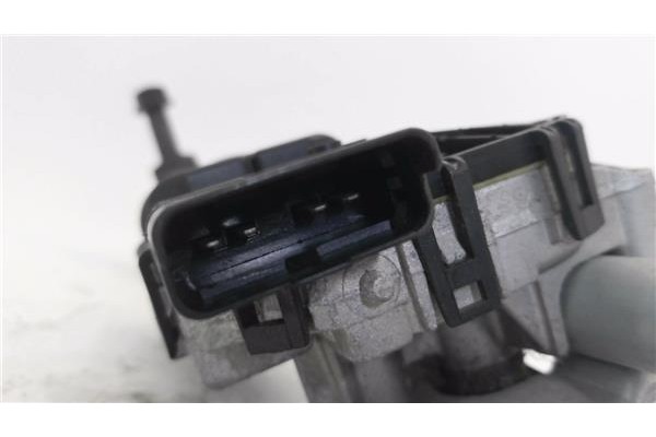 Recambio de motor limpiaparabrisas delantero para peugeot 208 1.2 access referencia OEM IAM 9673222580 0390241540 