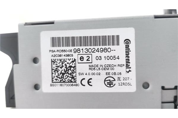 Recambio de radio / cd para citroen c4 berlina 1.6 business referencia OEM IAM 9813024980 801310000 