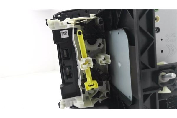 Recambio de radio / cd para citroen c4 berlina 1.6 business referencia OEM IAM 9813024980 801310000 