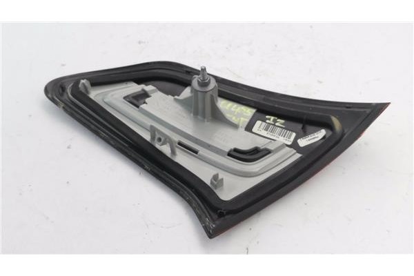 Recambio de piloto porton trasero izquierdo para citroen c4 berlina 1.6 business referencia OEM IAM 9808624880 195803 