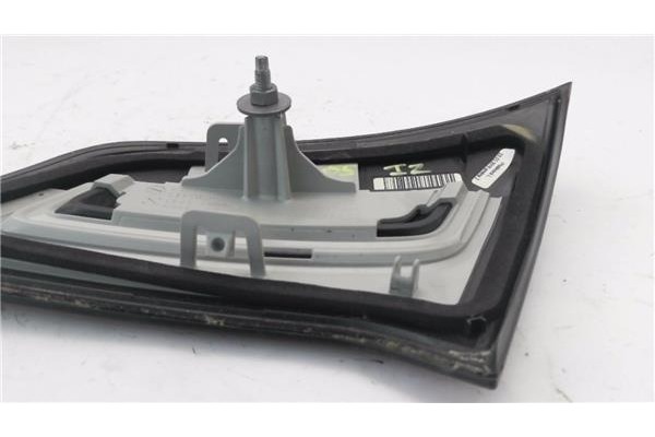 Recambio de piloto porton trasero izquierdo para citroen c4 berlina 1.6 business referencia OEM IAM 9808624880 195803 