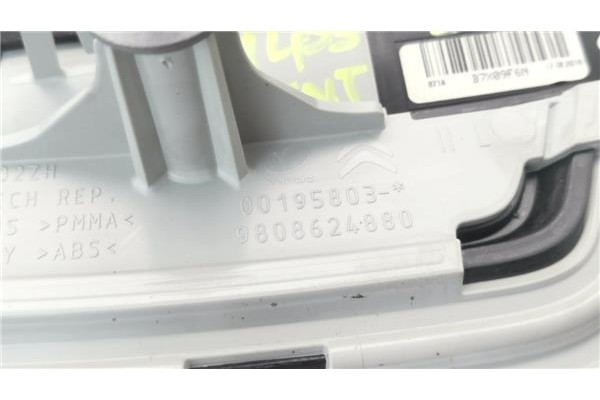 Recambio de piloto porton trasero izquierdo para citroen c4 berlina 1.6 business referencia OEM IAM 9808624880 195803 