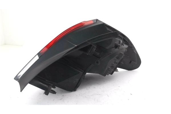 Recambio de piloto trasero izquierdo para citroen c4 berlina 1.6 business referencia OEM IAM 9808624680 195797 