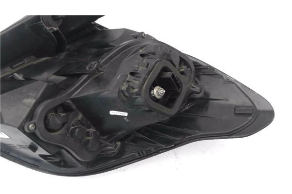 Recambio de piloto trasero izquierdo para citroen c4 berlina 1.6 business referencia OEM IAM 9808624680 195797 