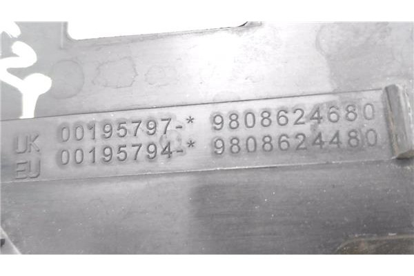 Recambio de piloto trasero izquierdo para citroen c4 berlina 1.6 business referencia OEM IAM 9808624680 195797 