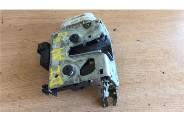Recambio de cierre electromagnetico delantero izquierdo para audi a4 berlina (b5) 1.6 referencia OEM IAM 8D1837015F  