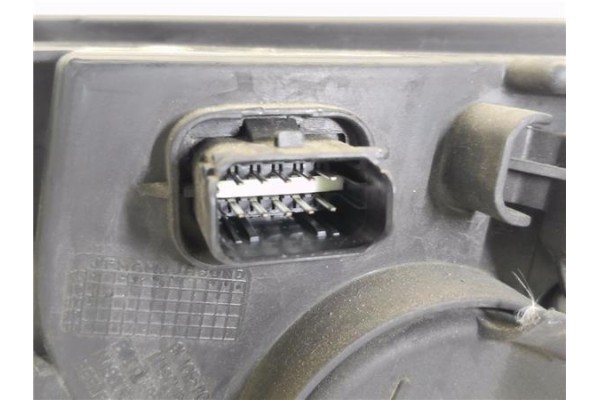 Recambio de faro delantero dcho para citroen c4 berlina 1.6 business referencia OEM IAM 9808623780  