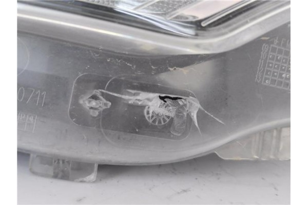 Recambio de faro delantero dcho para citroen c4 berlina 1.6 business referencia OEM IAM 9808623780  