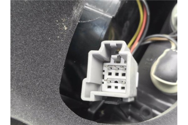 Recambio de piloto trasero derecho para ford fiesta (cnn) 1.5 ambiente referencia OEM IAM C1BB13404A  