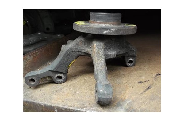 Recambio de mangueta delantero derecha para renault express furgón (f40_, g40_) 1.4 referencia OEM IAM   