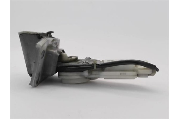 Recambio de cerradura porton para suzuki swift iii (sg) 1.3 ddis referencia OEM IAM 8251063J00  