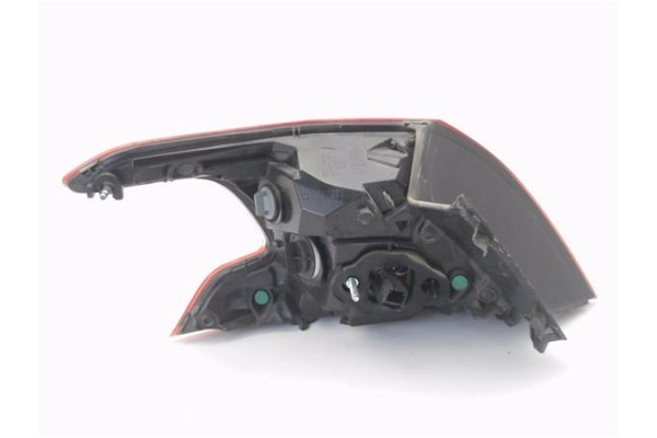 Recambio de piloto trasero derecho para peugeot 308 1.2 allure referencia OEM IAM 9677817580 81250201 