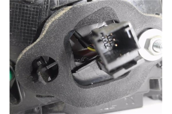 Recambio de piloto trasero izquierdo para peugeot 308 1.2 style referencia OEM IAM 9677817680 81250101 