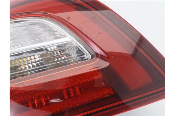 Recambio de piloto trasero izquierdo para peugeot 308 1.2 style referencia OEM IAM 9677817680 81250101 