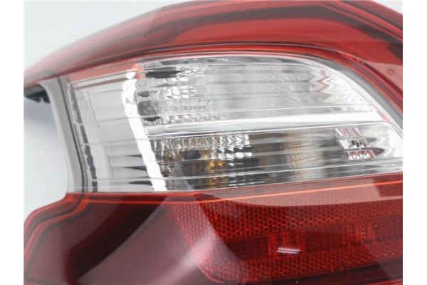 Recambio de piloto trasero izquierdo para peugeot 308 1.2 style referencia OEM IAM 9677817680 81250101 