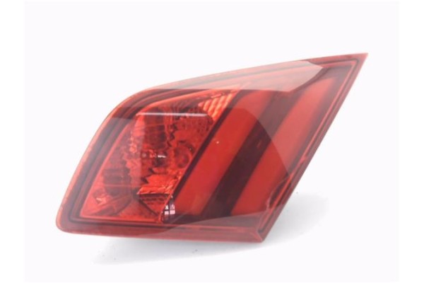 Recambio de piloto porton trasero derecho para peugeot 308 1.2 style referencia OEM IAM 9677818280 81260201 