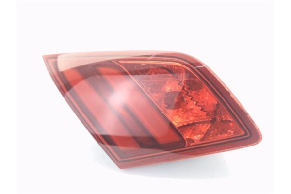 Recambio de piloto porton trasero izquierdo para peugeot 308 1.2 style referencia OEM IAM 9677818380 81260101 