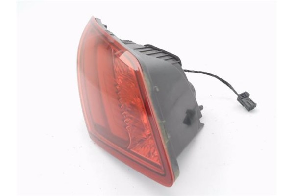 Recambio de piloto porton trasero izquierdo para peugeot 308 1.2 style referencia OEM IAM 9677818380 81260101 