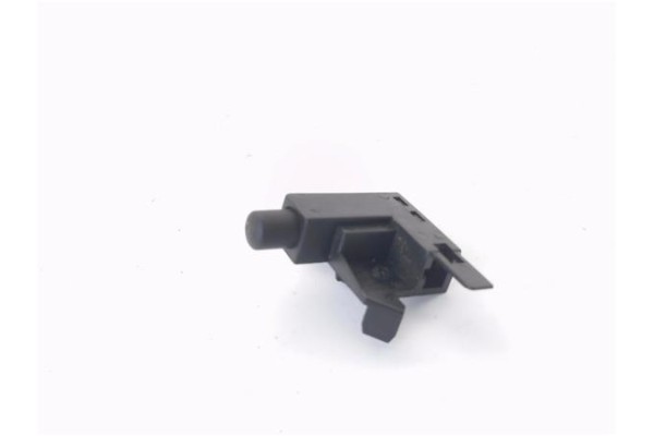Recambio de contactor freno establecimiento para volkswagen polo iv (9n1) 1.4 16v referencia OEM IAM 1J0947561  