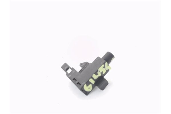 Recambio de contactor freno establecimiento para volkswagen polo iv (9n1) 1.4 16v referencia OEM IAM 1J0947561  