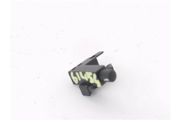 Recambio de contactor freno establecimiento para volkswagen polo iv (9n1) 1.4 16v referencia OEM IAM 1J0947561  