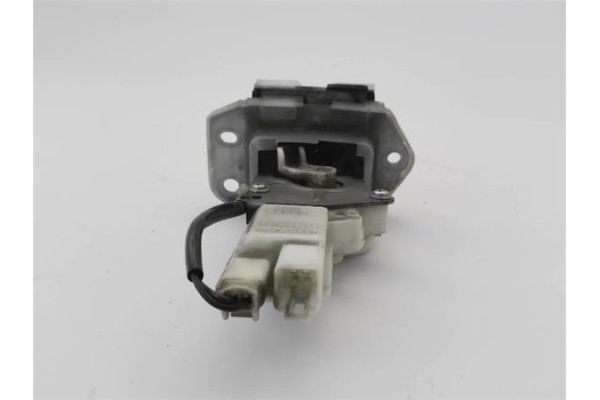 Recambio de cerradura porton para suzuki swift iii (sg) 1.3 ddis referencia OEM IAM 8251063J00  