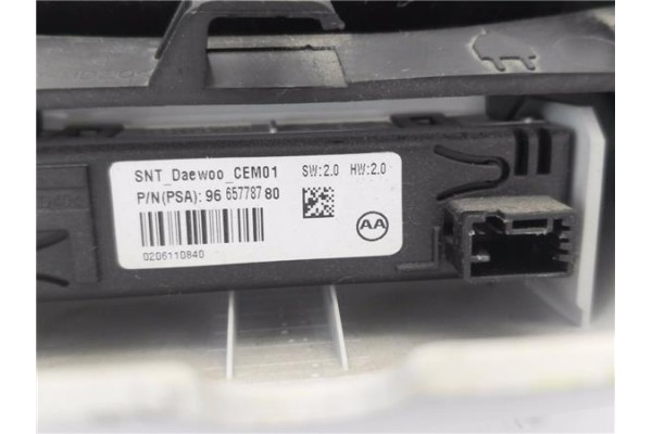 Recambio de luz delantero central techo para peugeot 508 1.6 active referencia OEM IAM 9665778780  