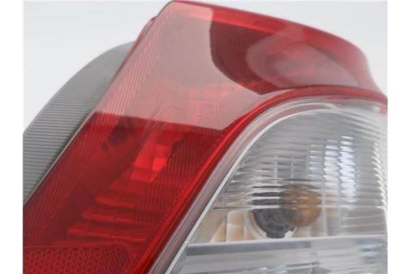 Recambio de piloto trasero derecho para toyota yaris (ksp9/scp9/nlp9) 1.4 active referencia OEM IAM 821219X1R  