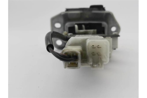 Recambio de cerradura porton para suzuki swift iii (sg) 1.3 ddis referencia OEM IAM 8251063J00  