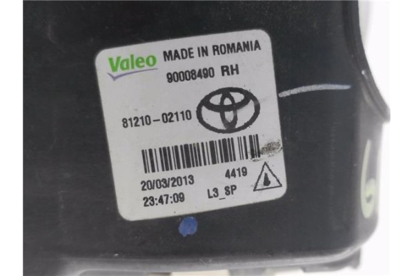 Recambio de faro antiniebla derecho para toyota yaris (ksp9/scp9/nlp9) 1.4 active referencia OEM IAM 8121002110 90008490 