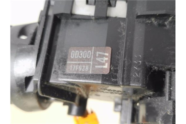 Recambio de mando intermitencia para toyota yaris (ksp9/scp9/nlp9) 1.4 active referencia OEM IAM D30017F938 D05075E324 