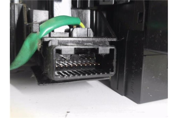 Recambio de mando intermitencia para toyota yaris (ksp9/scp9/nlp9) 1.4 active referencia OEM IAM D30017F938 D05075E324 