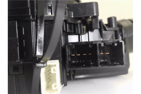 Recambio de mando intermitencia para toyota yaris (ksp9/scp9/nlp9) 1.4 active referencia OEM IAM D30017F938 D05075E324 