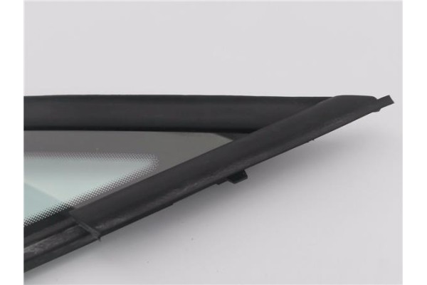 Recambio de luna puerta delantero derecha para seat ibiza berlina (6j5) 1.2 referencia OEM IAM 6J0845412B  