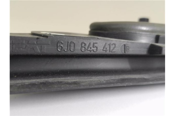 Recambio de luna puerta delantero derecha para seat ibiza berlina (6j5) 1.4 referencia OEM IAM 6J0845412B  