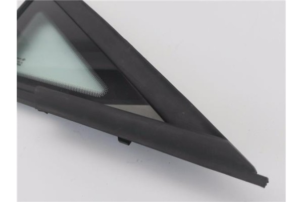 Recambio de luna puerta delantero derecha para seat ibiza berlina (6j5) 1.4 referencia OEM IAM 6J0845412B  