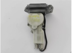 Recambio de cerradura porton para suzuki swift iii (sg) 1.3 ddis referencia OEM IAM 8251063J00  