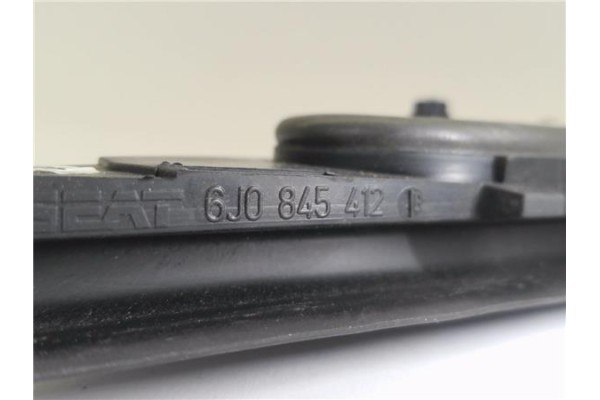 Recambio de luna fija delantero derecha para seat ibiza berlina (6j5) 1.4 referencia OEM IAM 6J0845412B  