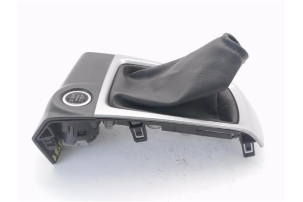 Recambio de guardapolvo palanca cambio para nissan micra v (k14) 1.5 acenta referencia OEM IAM 969355FA1A  