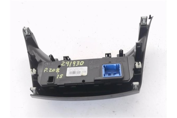 Recambio de mandos climatizador para peugeot 208 1.2 access referencia OEM IAM 96722471XU E1063177 