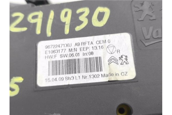 Recambio de mandos climatizador para peugeot 208 1.2 access referencia OEM IAM 96722471XU E1063177 