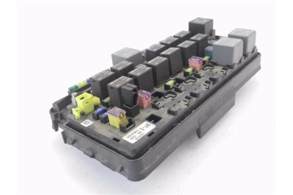 Recambio de caja fusibles/rele para ssangyong kyron 2.0 200 xdi referencia OEM IAM AK7269  
